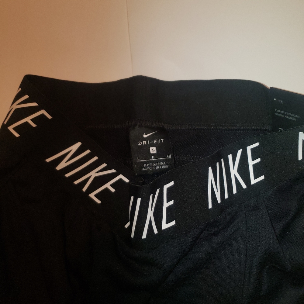 Nike Big Girls Dri-Fit Training Pants - Picture 3 of 11